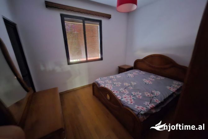 Shtepi me qera 1+1 ne Tirane - 45,000 Leke
