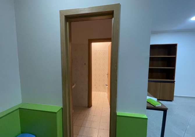 Ambient biznesi me qera 1+1 ne Tirane - 50,000 Leke