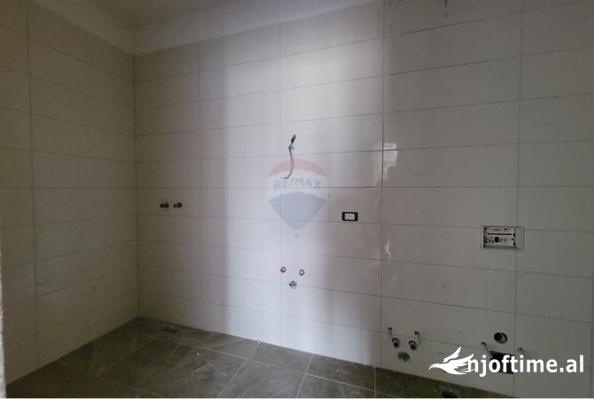 Shtepi ne shitje 2+1 ne Tirane - 156,400 Euro