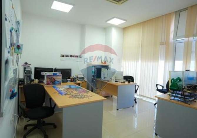 Ambient biznesi me qera 3+1 ne Tirane - 3,200 Euro