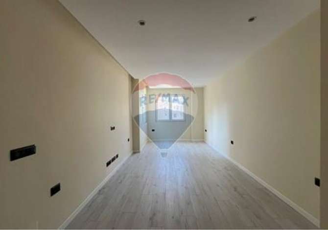Ambient biznesi me qera 3+1 ne Tirane - 450 Euro
