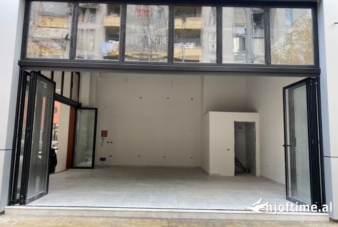 Ambient biznesi me qera 1+1 ne Tirane - 700 Euro