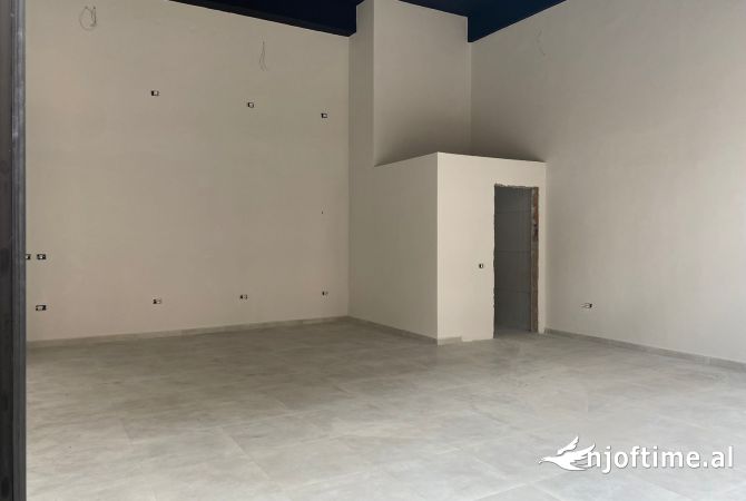 Ambient biznesi me qera 1+1 ne Tirane - 700 Euro