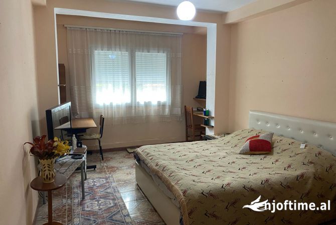 Shtepi me qera Apartament ne Tirane, 2+1, Mobilimi E mobiluar, Pagesa 65,000  Leke.