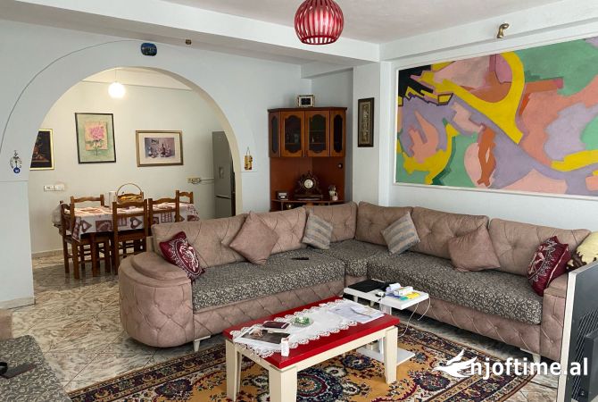 Shtepi me qera 2+1 ne Tirane - 65,000 Leke