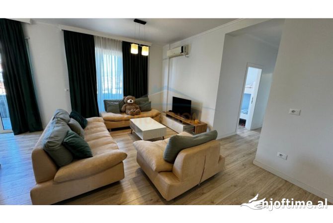 Shtepi ne shitje Apartament ne Tirane, 2+1, Mobilimi E mobiluar, Pagesa 195,000  Euro.