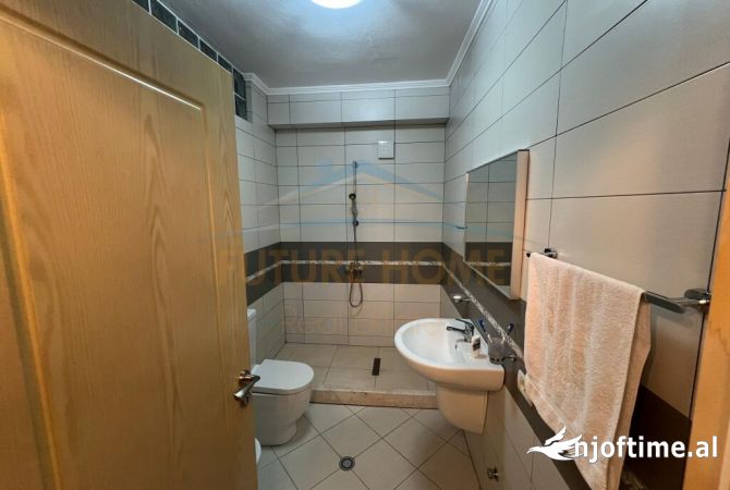 Shtepi me qera Apartament ne Tirane, 2+1, Mobilimi E mobiluar, Pagesa 600  Euro.