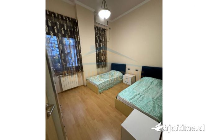Shtepi me qera Apartament ne Tirane, 2+1, Mobilimi E mobiluar, Pagesa 1,200  Euro.