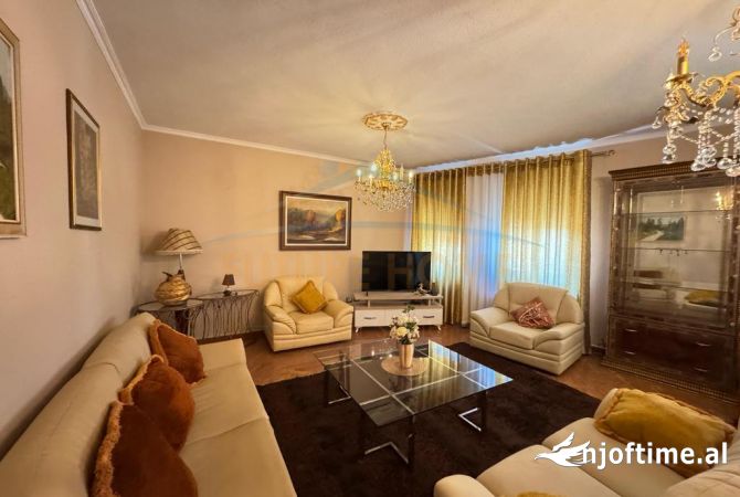 Shtepi me qera Apartament ne Tirane, 2+1, Mobilimi E mobiluar, Pagesa 900  Euro.