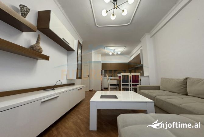 Shtepi me qera Apartament ne Tirane, 2+1, Mobilimi E mobiluar, Pagesa 550  Euro.