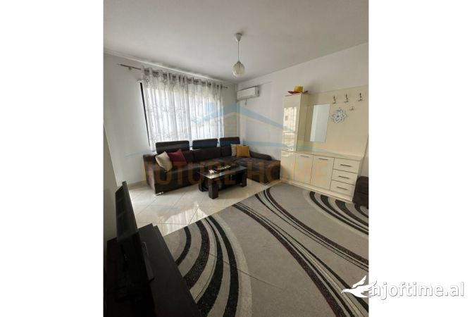 Shtepi me qera Apartament ne Tirane, 2+1, Mobilimi E mobiluar, Pagesa 450  Euro.
