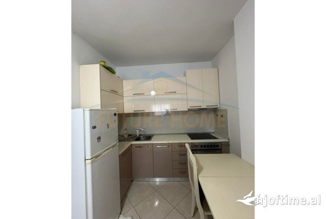 Shtepi me qera Apartament ne Tirane, 2+1, Mobilimi E mobiluar, Pagesa 450  Euro.