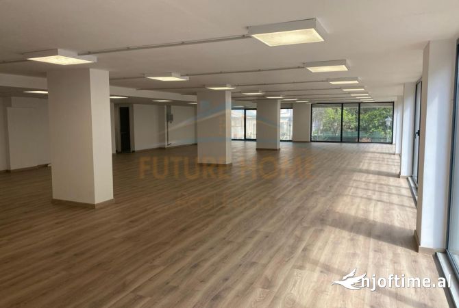 Qera, Ambjent Komercial, Rruga e Dibres, Tirane.