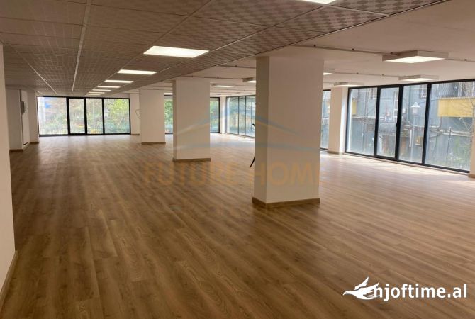 Qera, Ambjent Komercial, Rruga e Dibres, Tirane.