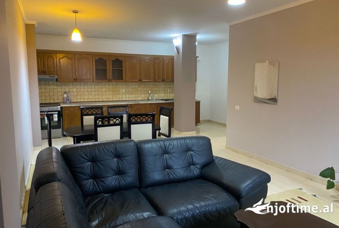 Shtepi me qera 2+1 ne Tirane - 550 Euro