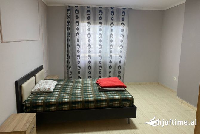 Shtepi me qera 2+1 ne Tirane - 550 Euro