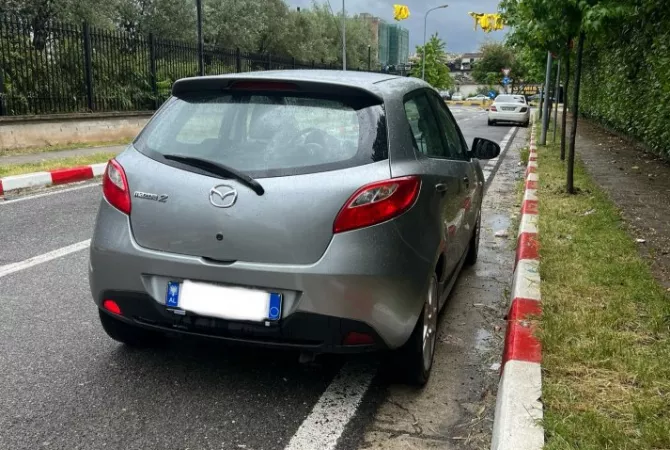 Makina ne shitje  ne Tirane - 3,500 Euro
