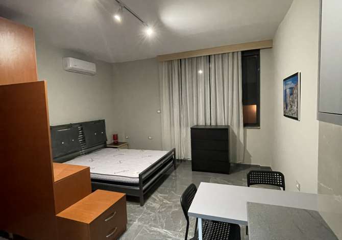 Shtepi me qera Garsoniere ne Tirane - 300 Euro