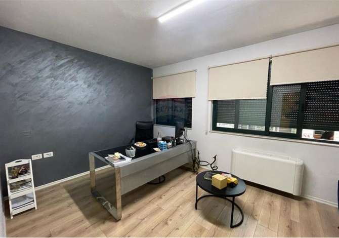 Ambient biznesi me qera 3+1 ne Tirane - 600 Euro