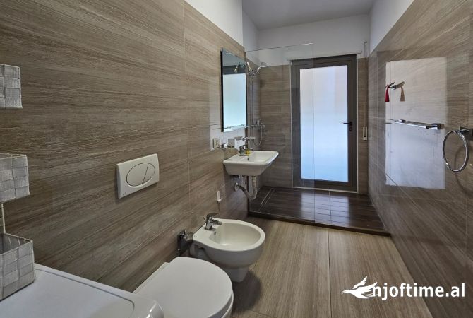 Casa in affitto 3+1 a Tirana - 1,000 Euro