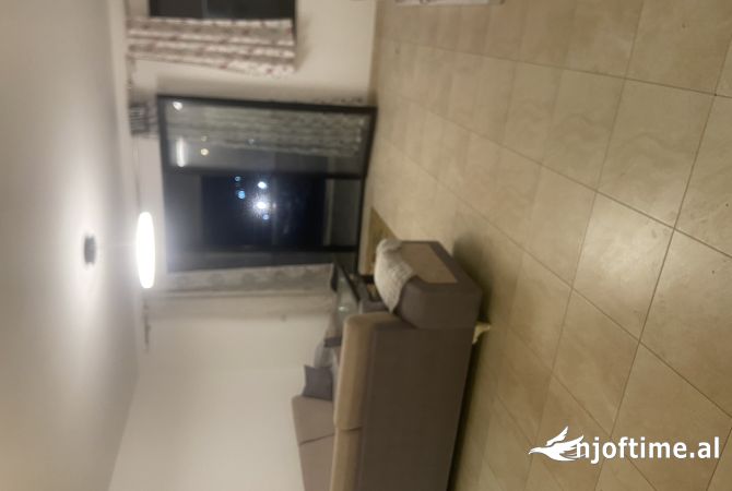 Shtepi me qera Apartament ne Tirane, 2+1, Mobilimi E mobiluar, Pagesa 600  Euro.