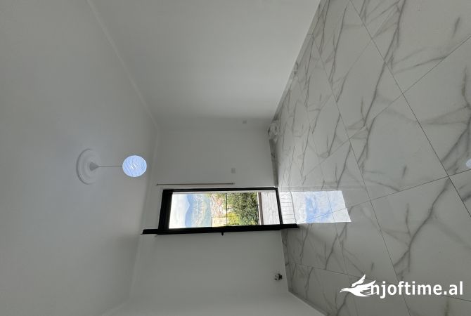 Shtepi me qera 2+1 ne Tirane - 651 Euro