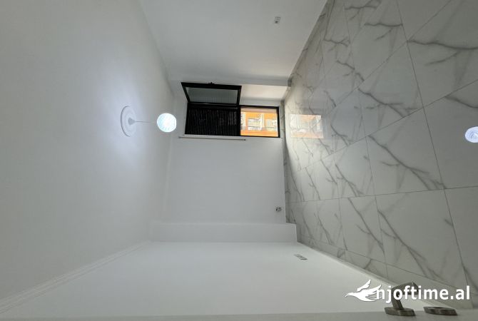 Shtepi me qera 2+1 ne Tirane - 651 Euro