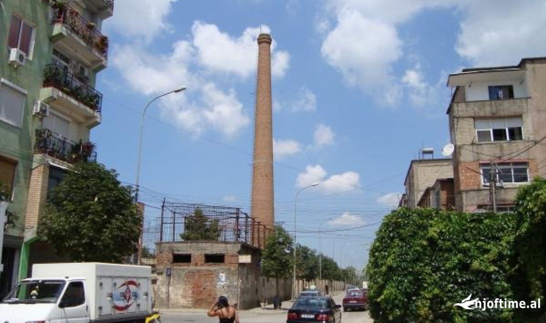 Shtepi ne shitje Apartament ne Tirane, 2+1, Mobilimi E mobiluar, Pagesa 110,222  Euro.