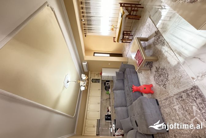 Shtepi me qera Shtepi Private ne Tirane, 2+1, Mobilimi E mobiluar, Pagesa 502  Euro.