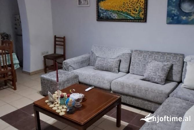 Shtepi me qera 3+1 ne Tirane - 599 Euro