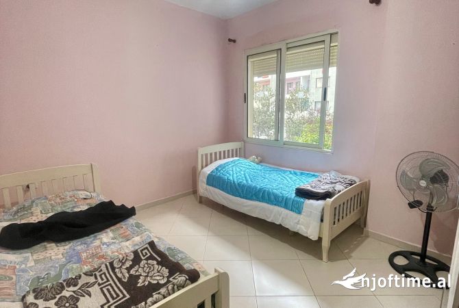 Shtepi ne shitje Apartament ne Tirane, 1+1, Mobilimi E mobiluar, Pagesa 84,999  Euro.