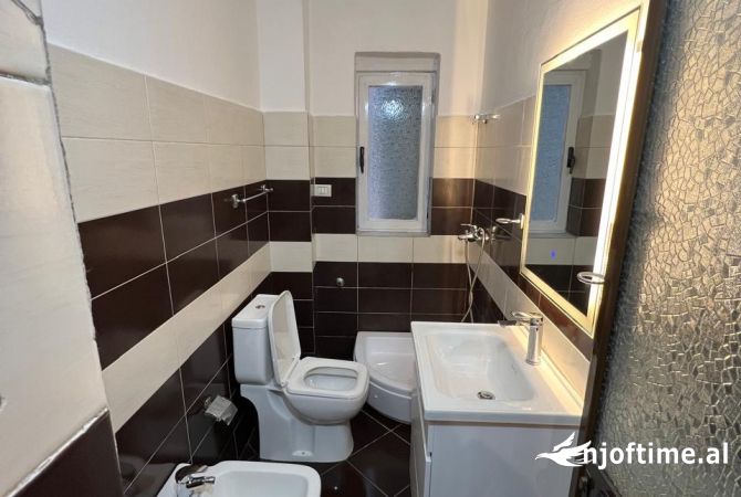 Shtepi ne shitje Apartament ne Tirane, 1+1, Mobilimi Bosh, pa mobiluar, Pagesa 86,003  Euro.