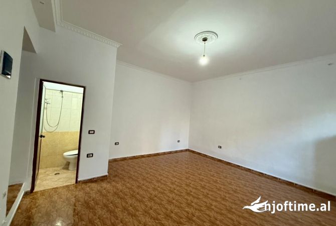 Shtepi ne shitje 2+1 ne Tirane - 100,990 Euro
