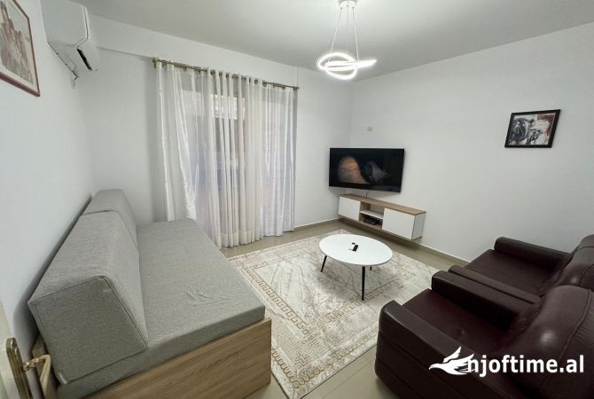 Shtepi me qera 2+1 ne Tirane - 488 Euro