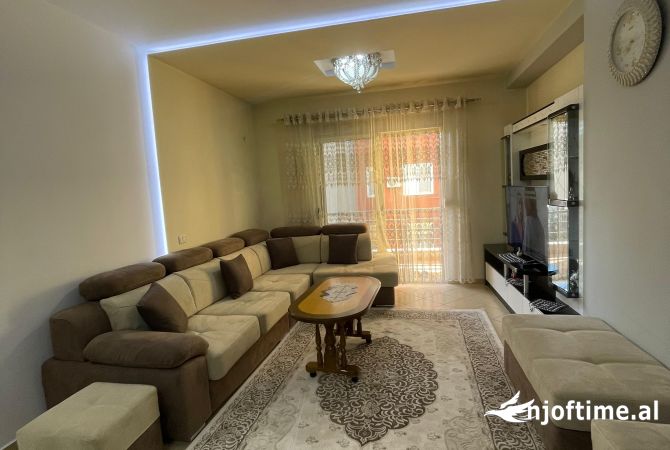 Shtepi me qera 2+1 ne Tirane - 557 Euro