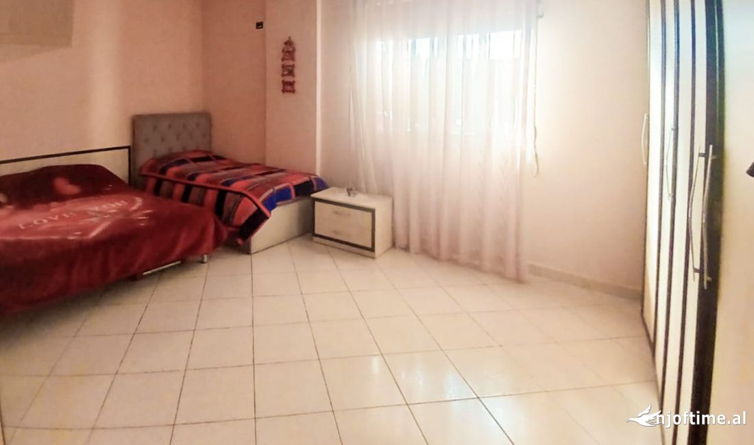 Shtepi ne shitje Apartament ne Tirane, 1+1, Mobilimi Bosh, pa mobiluar, Pagesa 110,033  Euro.
