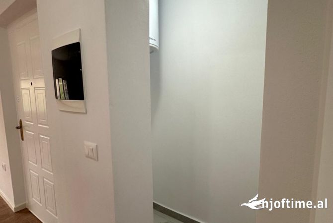 Shtepi ne shitje Apartament ne Tirane, 1+1, Mobilimi Bosh, pa mobiluar, Pagesa 75,077  Euro.