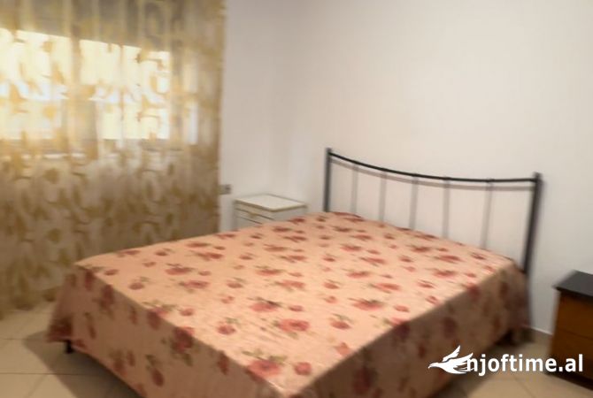 Shtepi ne shitje Apartament ne Tirane, 1+1, Mobilimi E mobiluar, Pagesa 87,066  Euro.