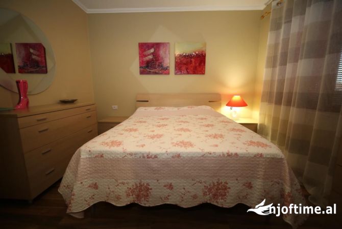 Shtepi me qera 2+1 ne Tirane - 707 Euro