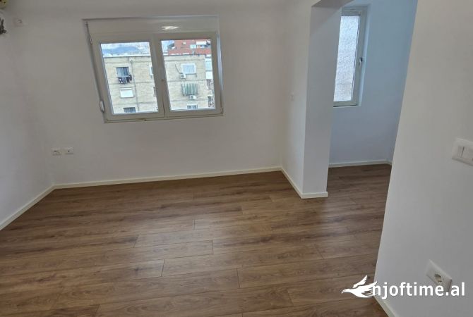 Shtepi ne shitje Apartament ne Tirane, 1+1, Mobilimi Bosh, pa mobiluar, Pagesa 79,077  Euro.
