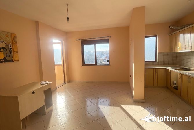 Shtepi ne shitje Apartament ne Tirane, 1+1, Mobilimi Pjeserisht e mobiluar, Pagesa 110,777  Euro.