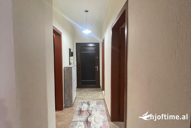 Shtepi ne shitje Apartament ne Tirane, 2+1, Mobilimi E mobiluar, Pagesa 112,363  Euro.