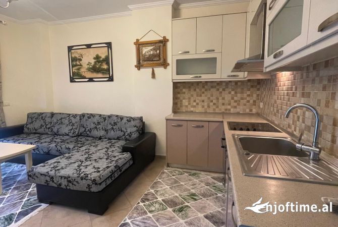 Shtepi ne shitje Apartament ne Tirane, 2+1, Mobilimi E mobiluar, Pagesa 112,363  Euro.