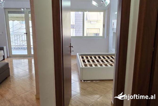 Shtepi ne shitje Apartament ne Tirane, 1+1, Mobilimi E mobiluar, Pagesa 135,066  Euro.