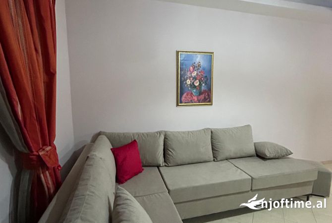 Shtepi ne shitje Apartament ne Tirane, 2+1, Mobilimi E mobiluar, Pagesa 128,066  Euro.