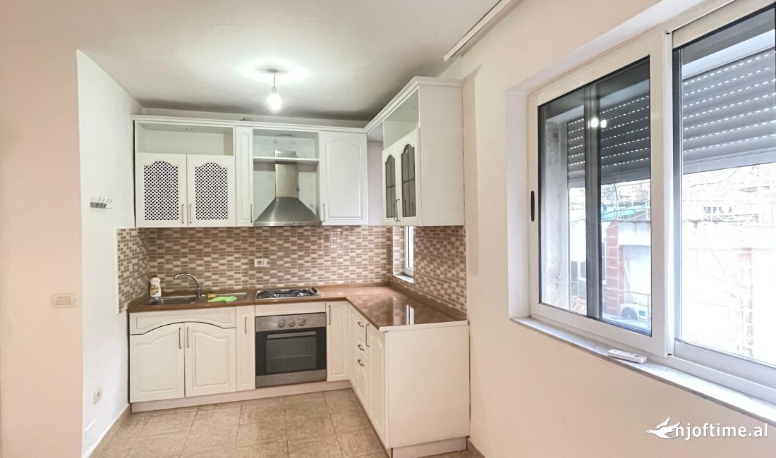 Shtepi ne shitje Apartament ne Tirane, 2+1, Mobilimi Pjeserisht e mobiluar, Pagesa 115,087  Euro.