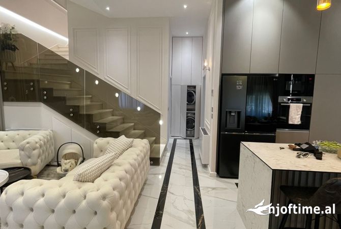Shtepi ne shitje 3+1 ne Tirane - 450,001 Euro