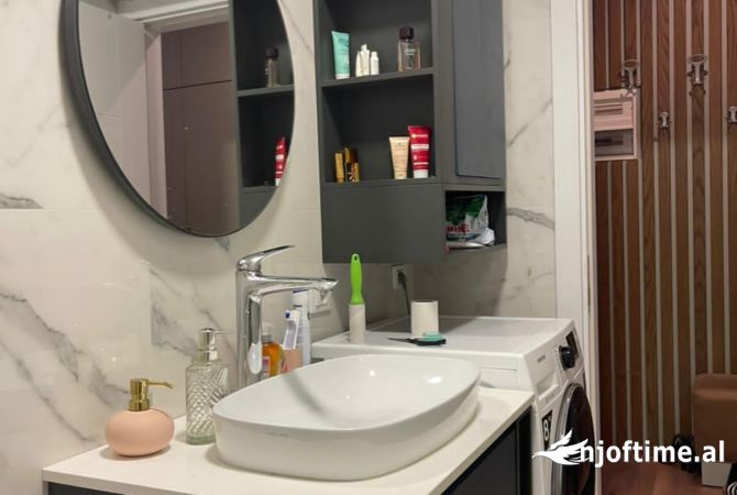 Shtepi me qera Apartament ne Tirane, 2+1, Mobilimi E mobiluar, Pagesa 554  Euro.