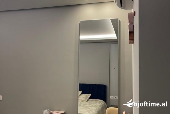 Shtepi me qera Apartament ne Tirane, 2+1, Mobilimi E mobiluar, Pagesa 554  Euro.