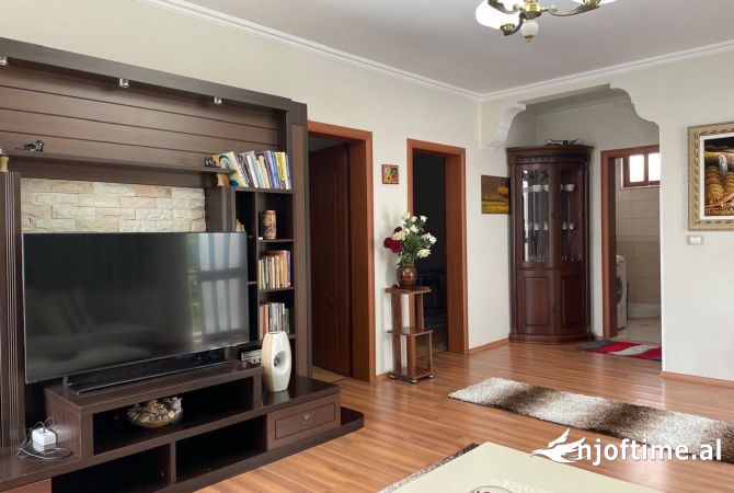 Shtepi me qera Apartament ne Tirane, 2+1, Mobilimi E mobiluar, Pagesa 505  Euro.